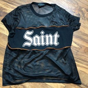 Saint tee